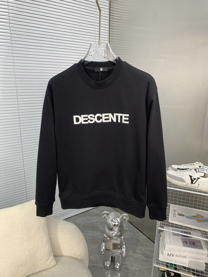 Descente Hoodies